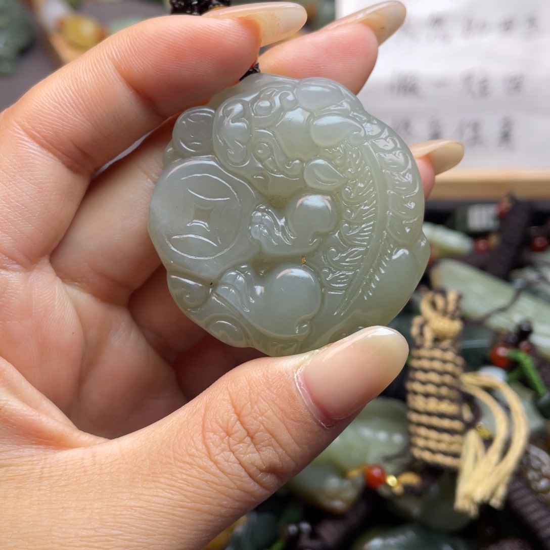 和田玉颈饰未镶嵌