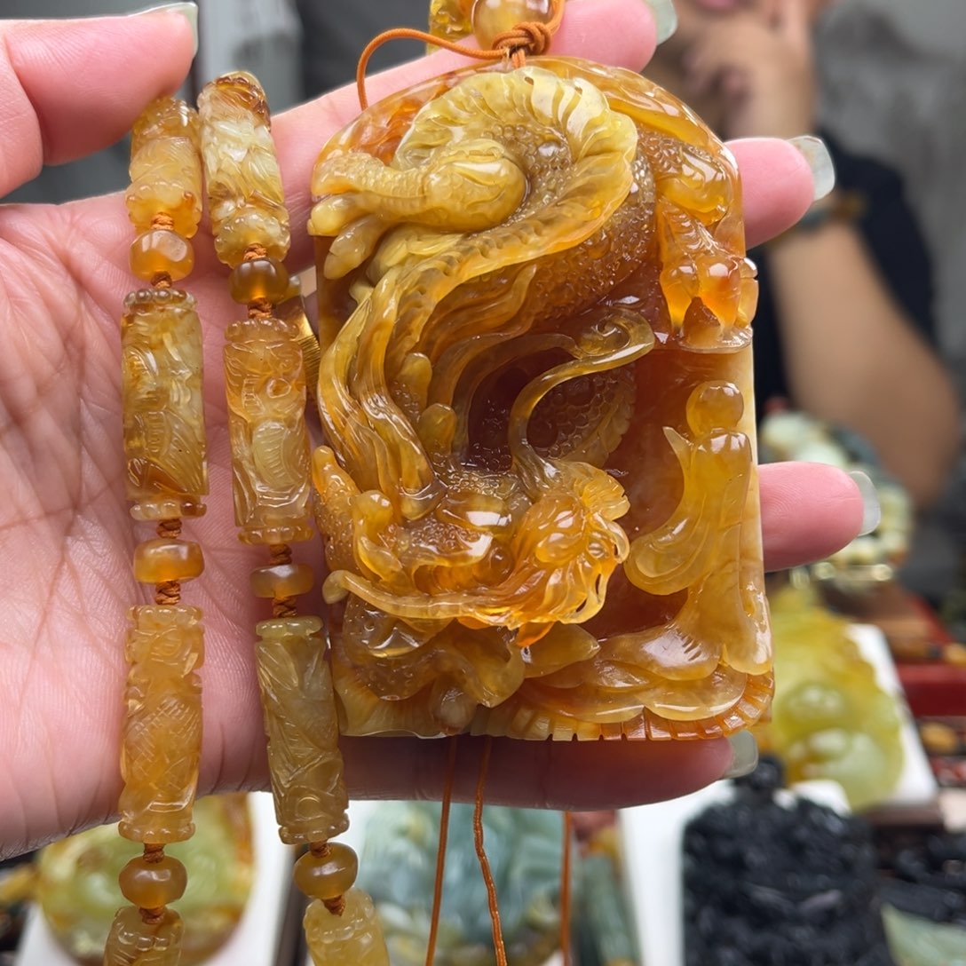 酒***酒岫玉未镶嵌挂件挂件