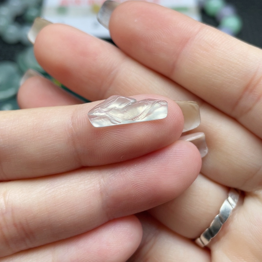 未镶嵌挂件翡翠    翡翠   