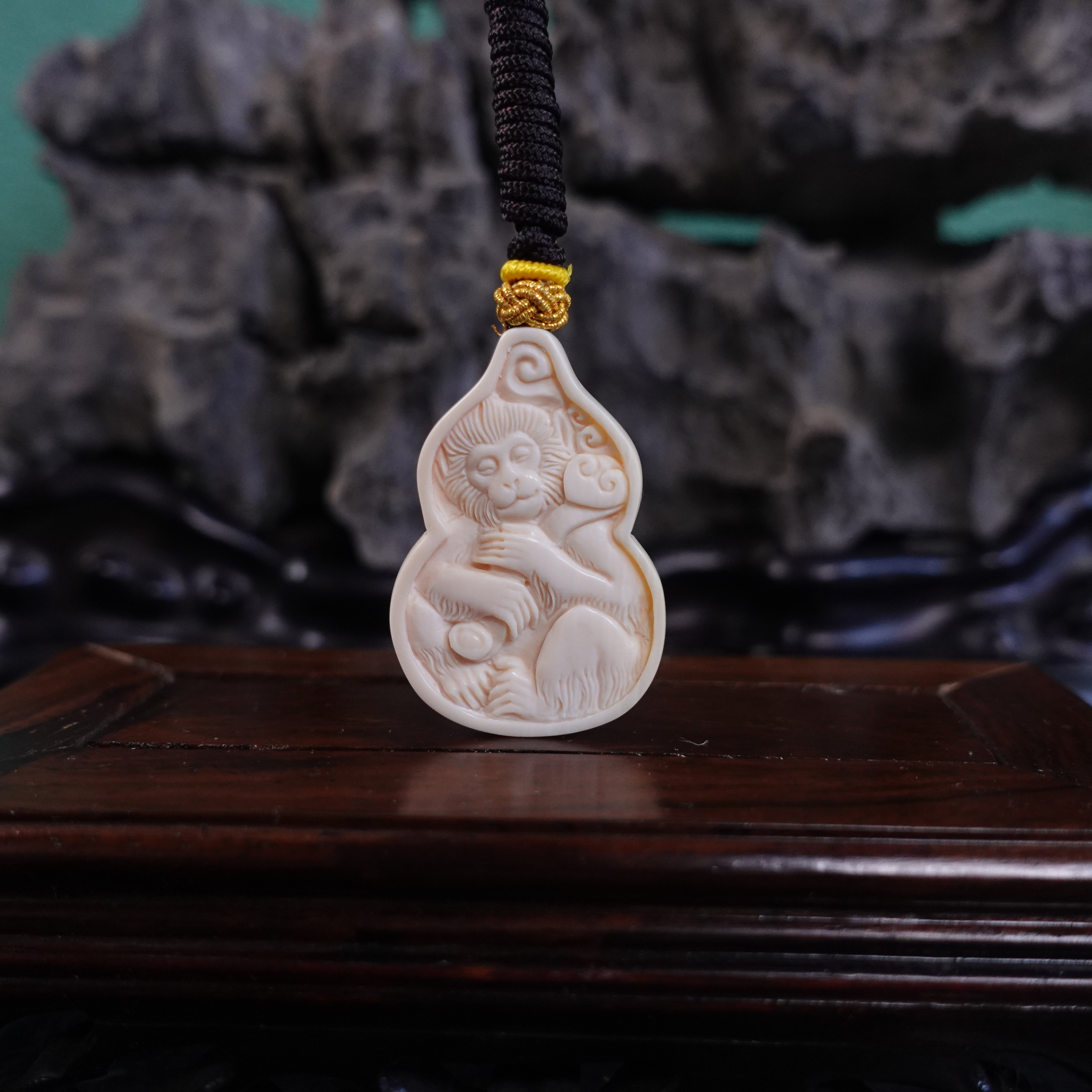 孙宁(省大) 猛犸牙福禄猴挂件 Y1254