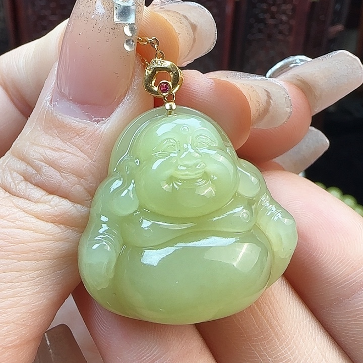 和田玉挂件18K金镶嵌