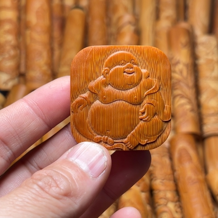 实心竹雕刻手把件