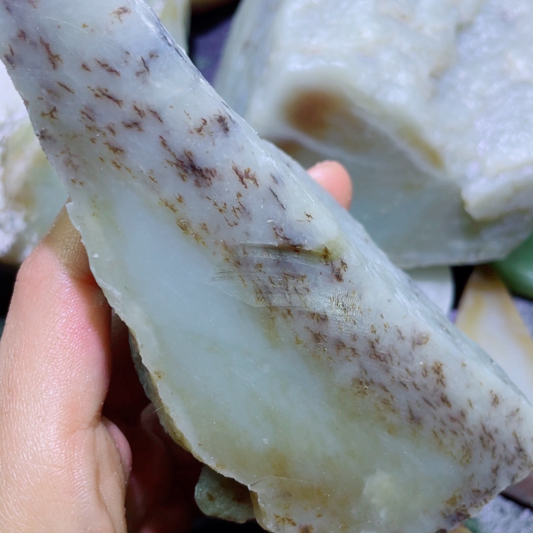 和田玉未镶嵌珠宝半成品