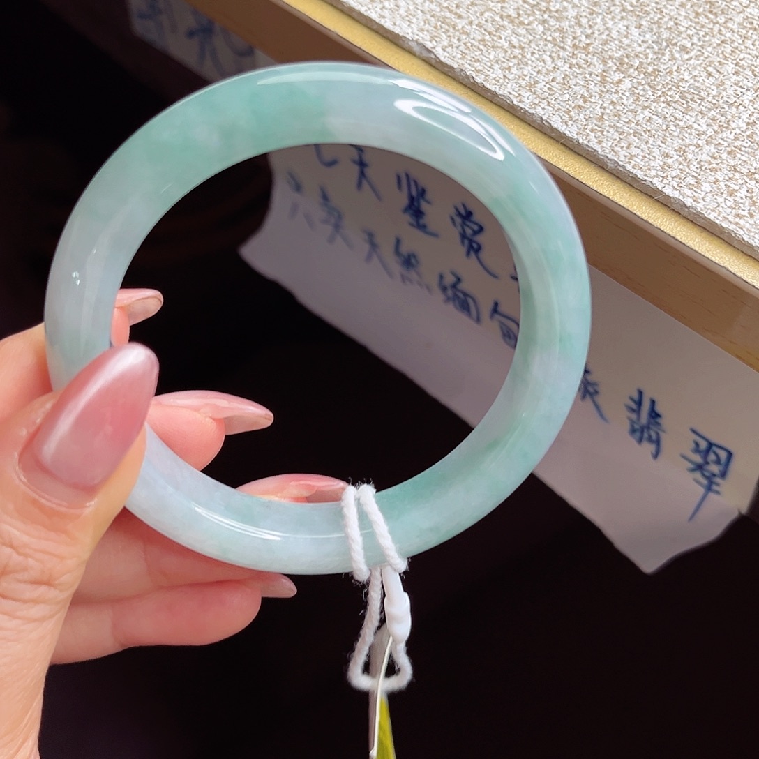 翡翠未镶嵌手镯手镯