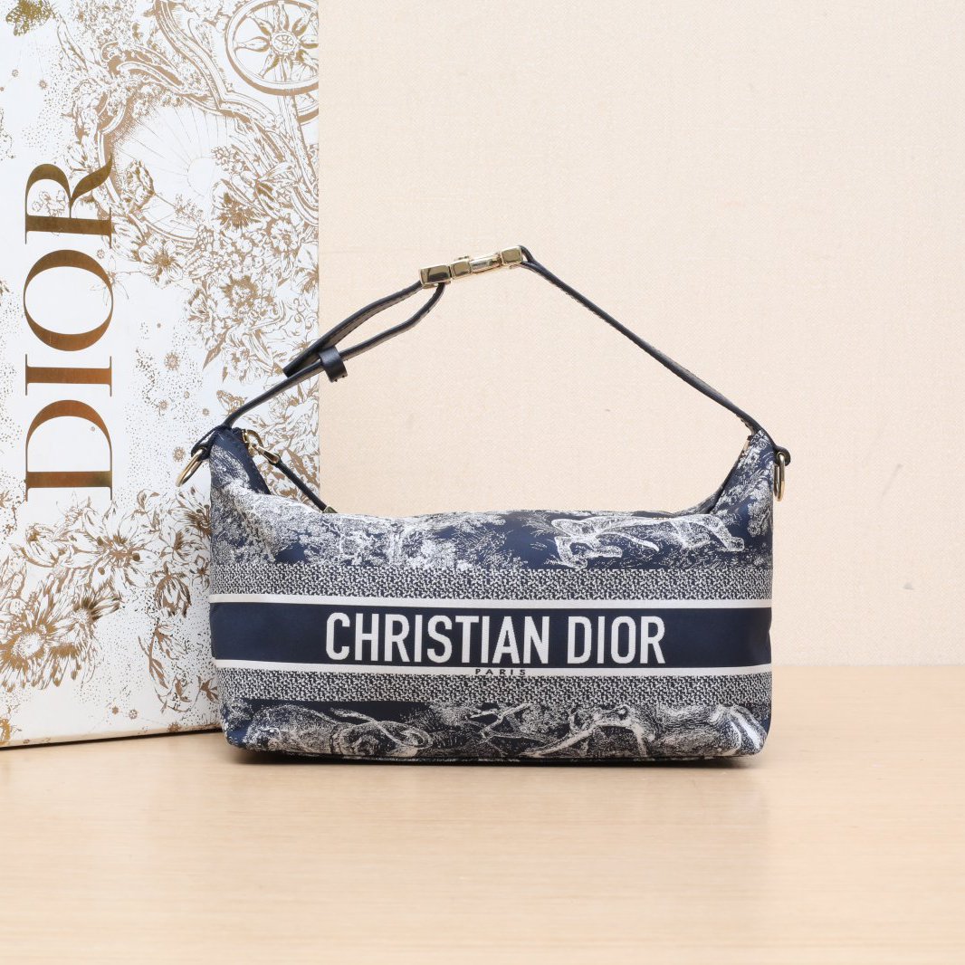 99新 DIOR/迪奥 小花6枫 饭盒包 中号 22 蓝色 尼龙 浅金扣 2023