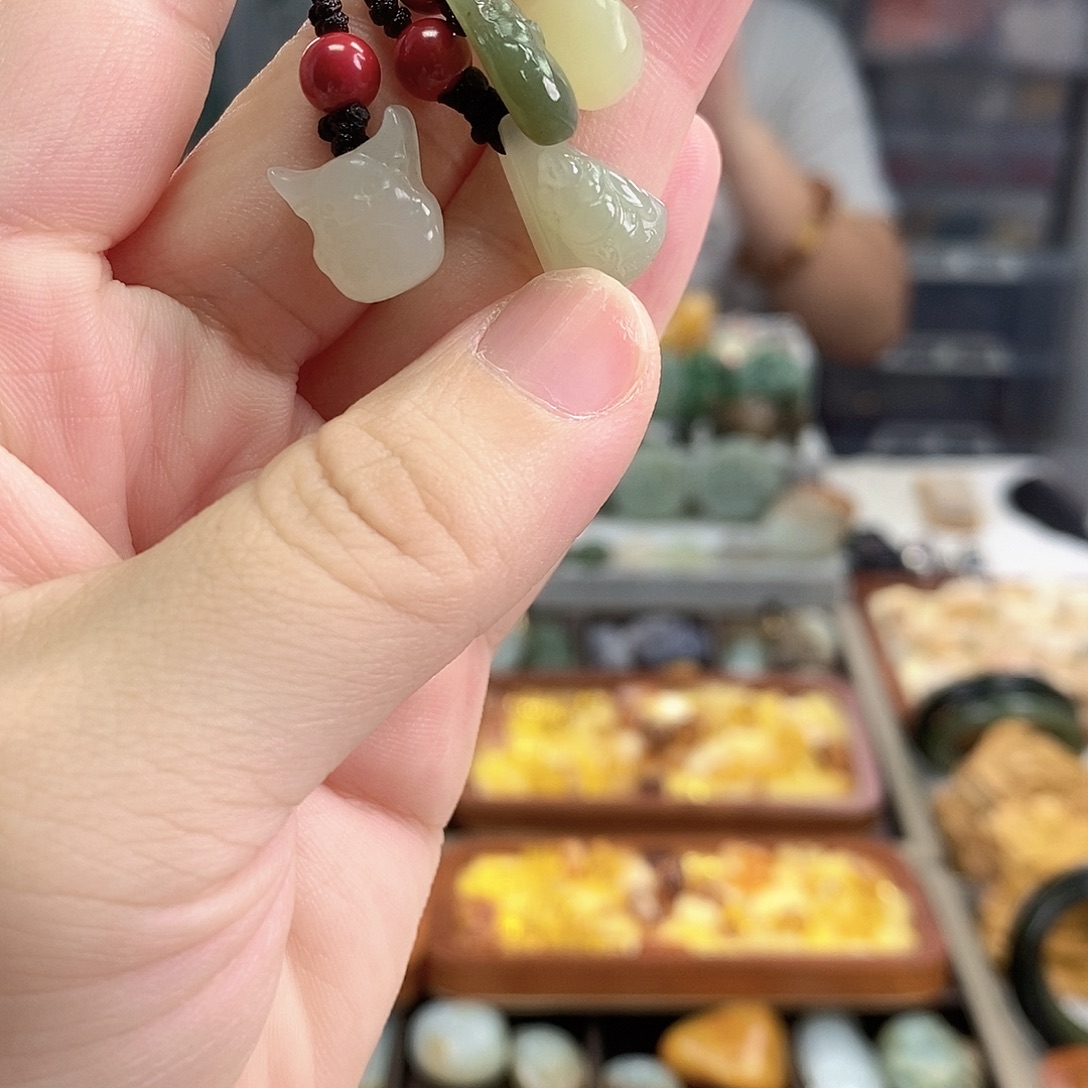 颈饰未镶嵌和田玉