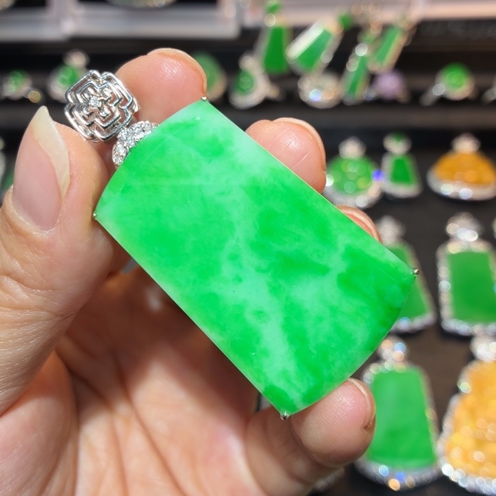 翡翠18K金镶嵌吊坠(不含链)翡翠