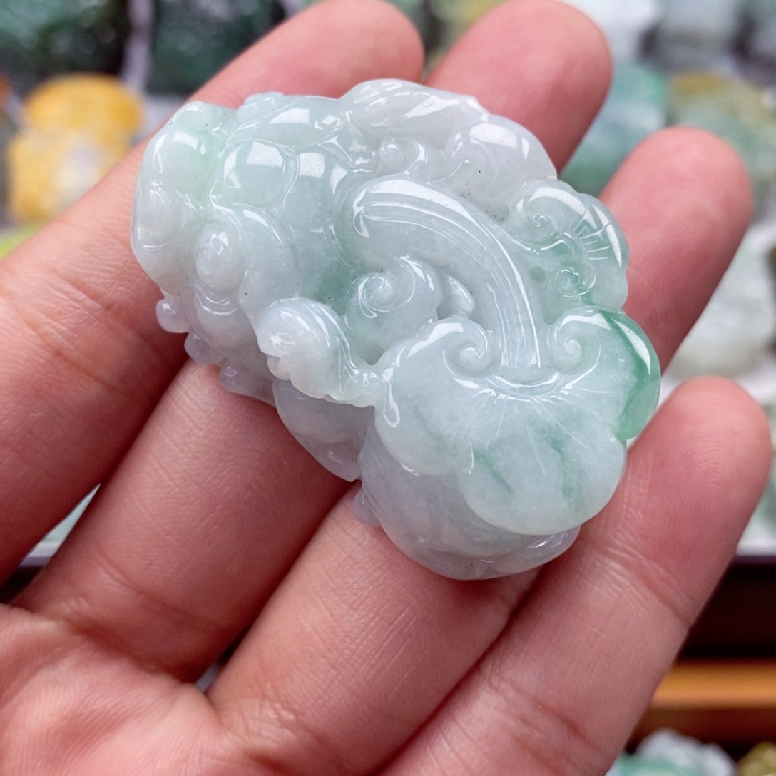 翡翠颈饰未镶嵌翡翠