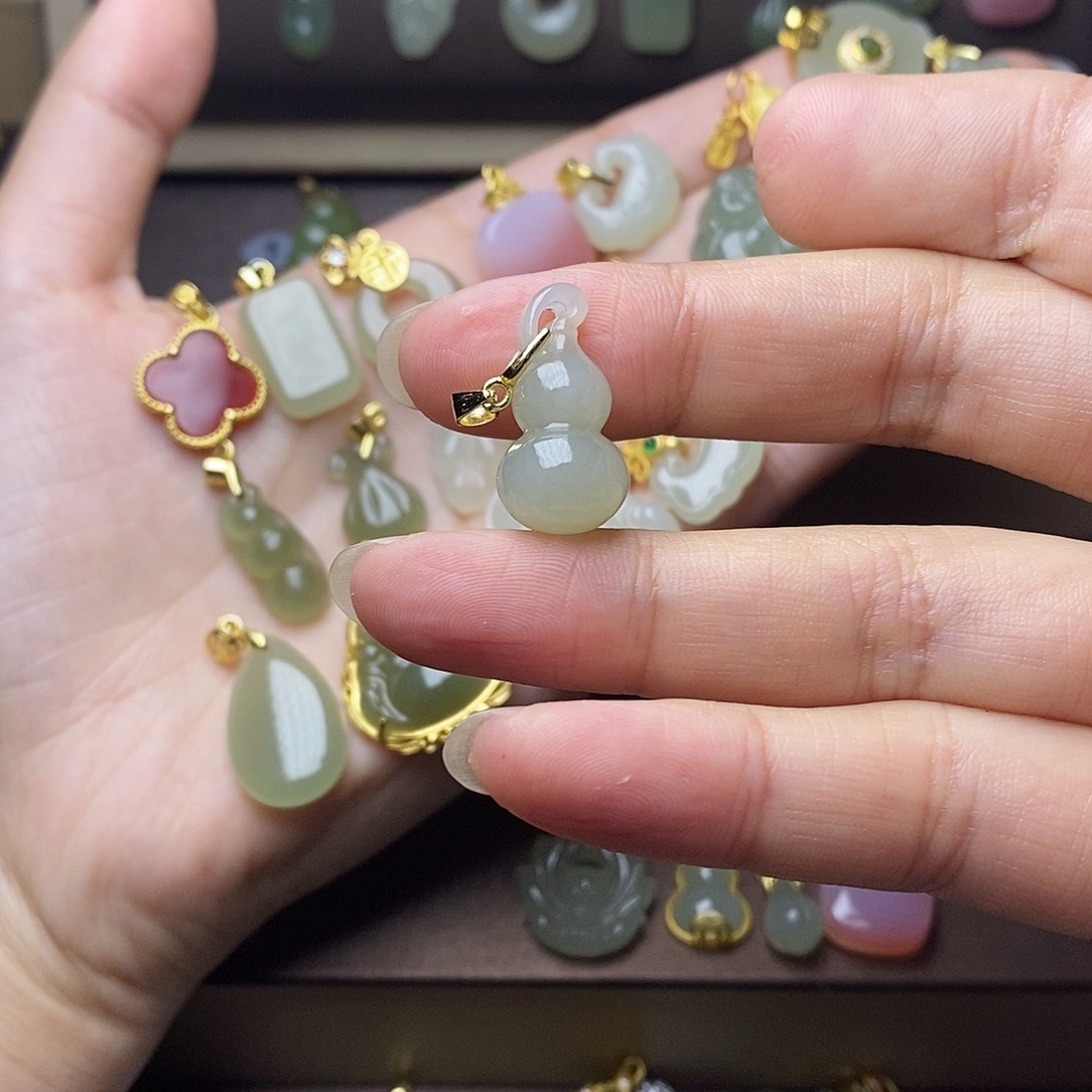 和田玉颈饰银S925镶嵌