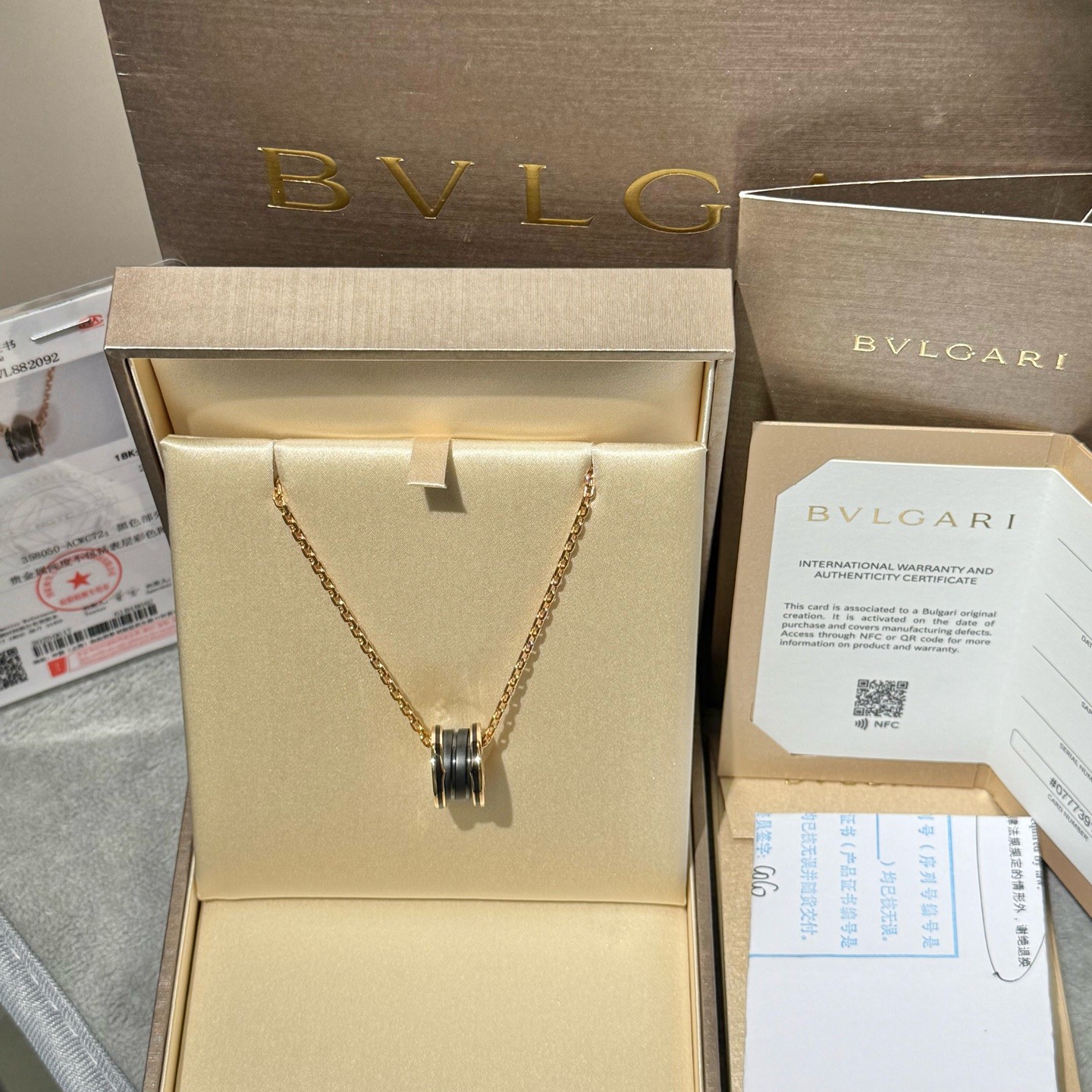 未使用 BVLGARI/宝格丽 全新全套玫瑰金磨砂哑光黑陶瓷18017520