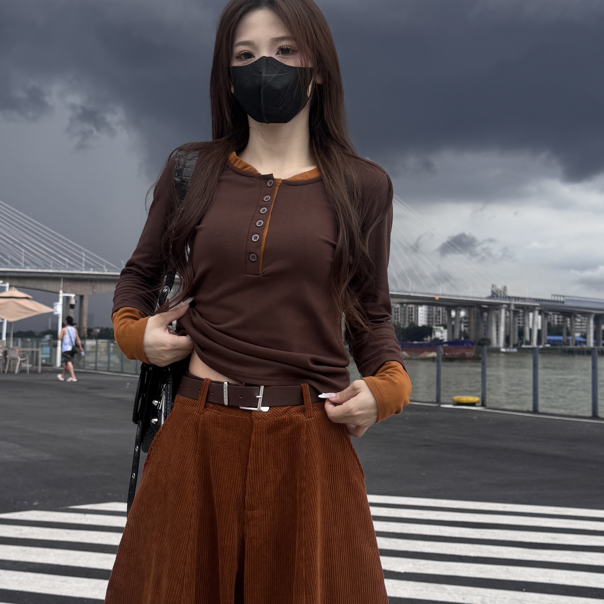 磨毛加厚纽扣常规拼色T恤短款修身秋冬背心