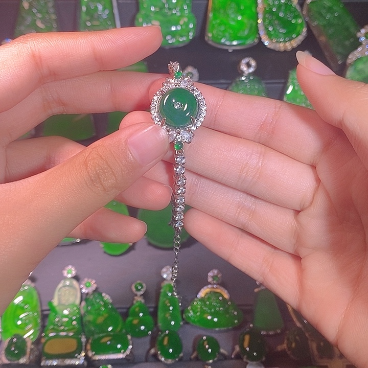 翡翠未镶嵌手链hh