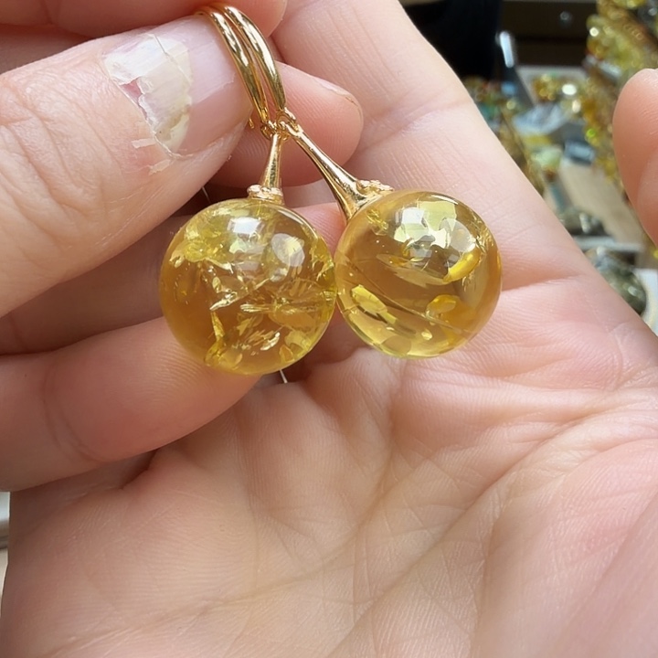 琥珀未镶嵌珠宝奇石