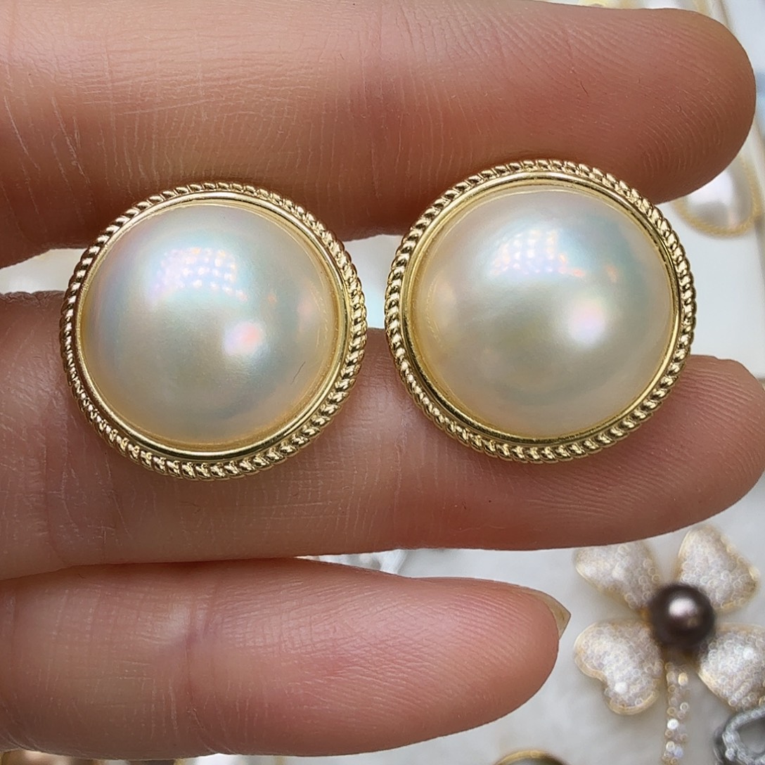 耳饰未镶嵌拼合珍珠（马贝珠）