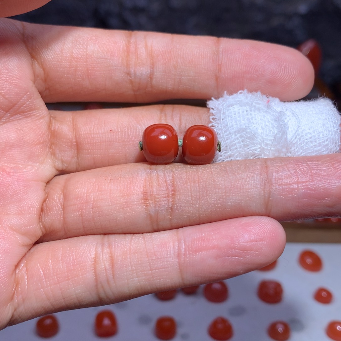 南红玛瑙满肉玫红老型对珠9.1×8.1未镶嵌微纹