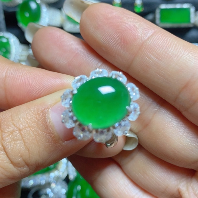 【闪购商品】翡翠挂件银S925镶嵌蛋面女戒