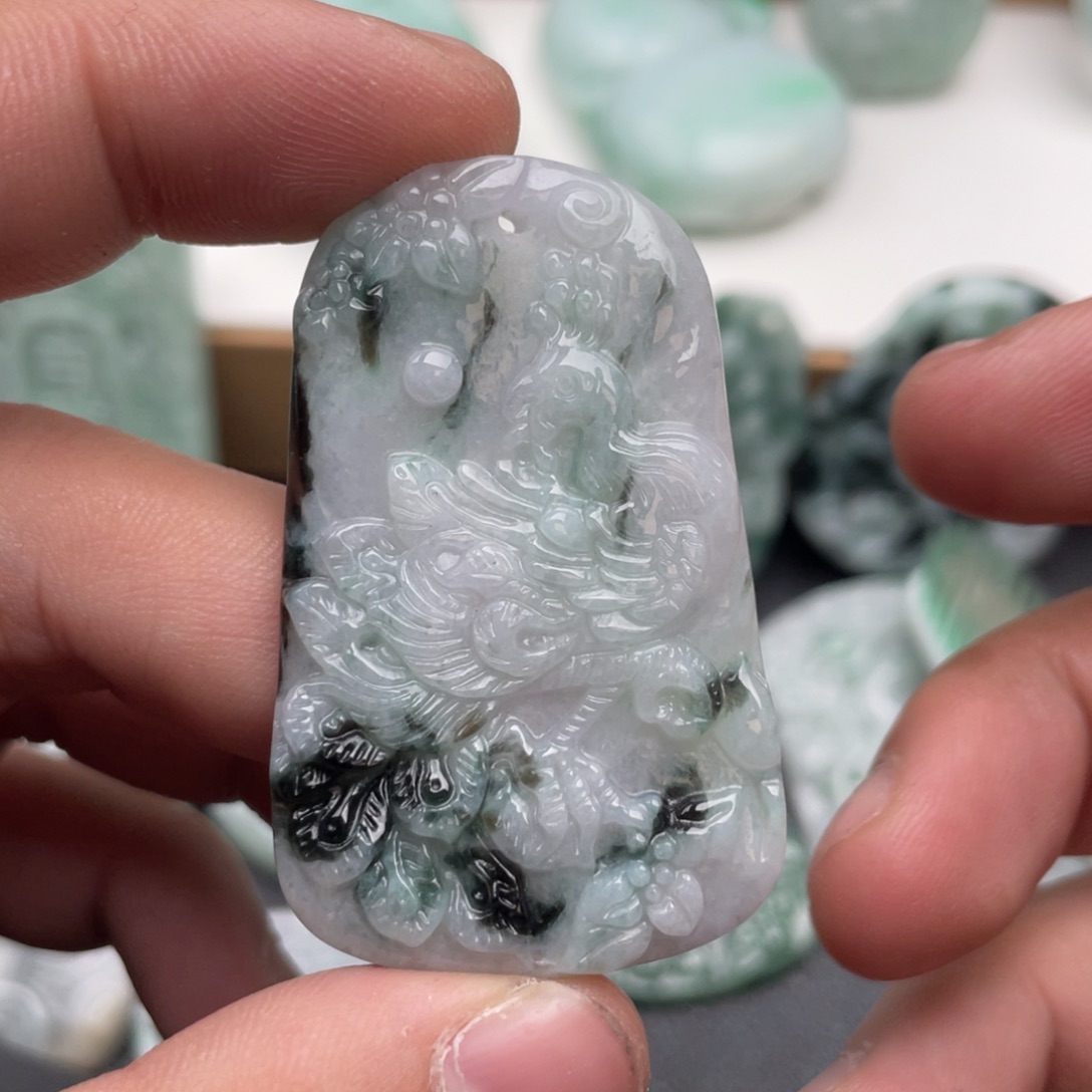 翡翠未镶嵌吊坠(不含链)