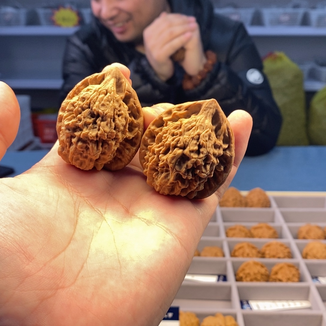 文玩核桃把件全品44mm老树官帽