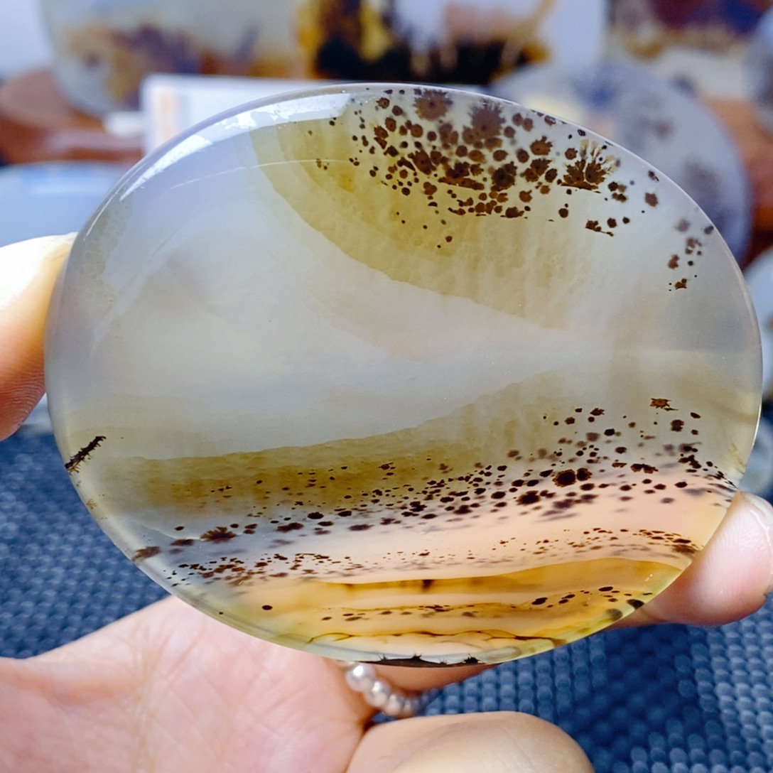 玛瑙/玉髓未镶嵌珠宝奇石