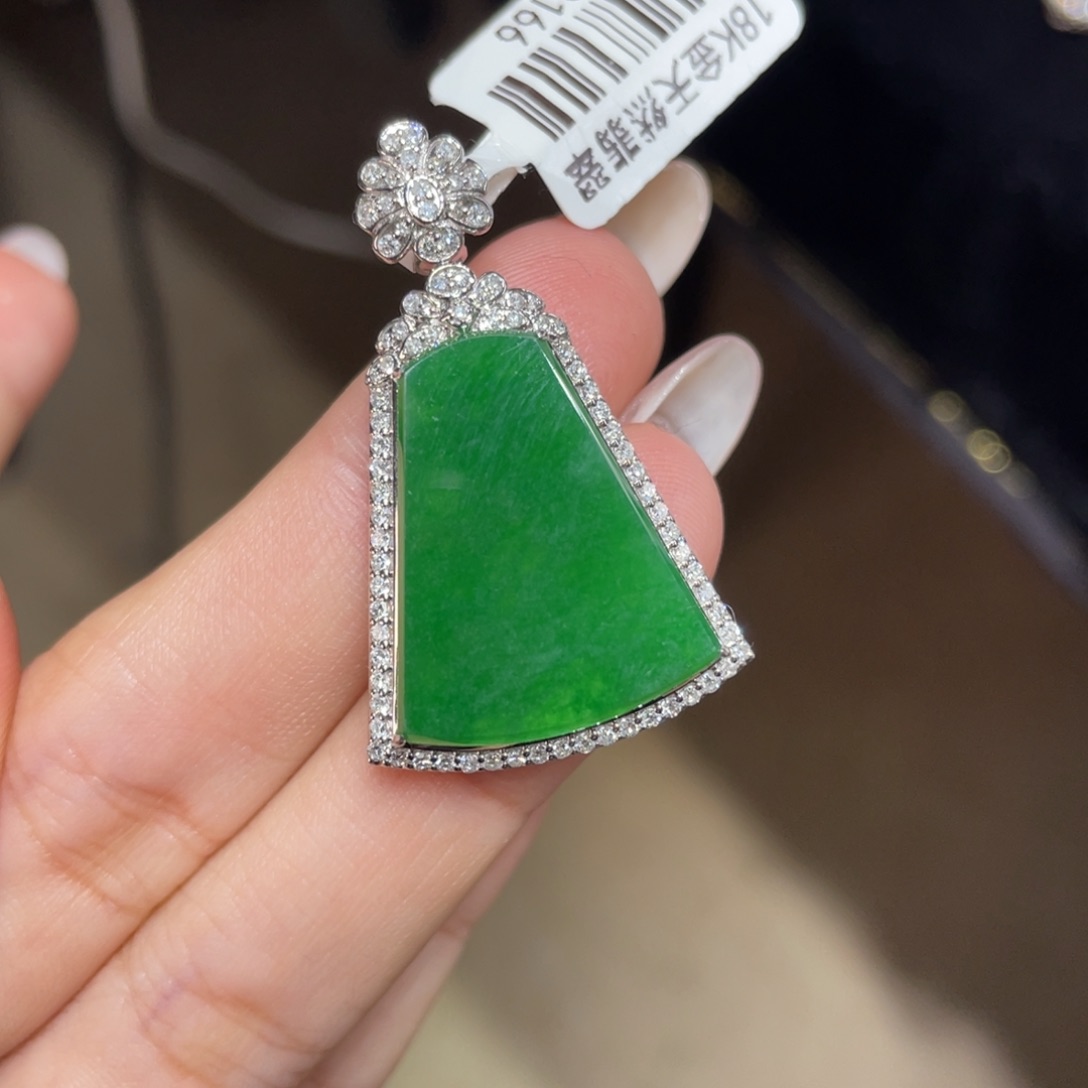 翡翠颈饰18K金镶嵌天然缅甸翡翠a货