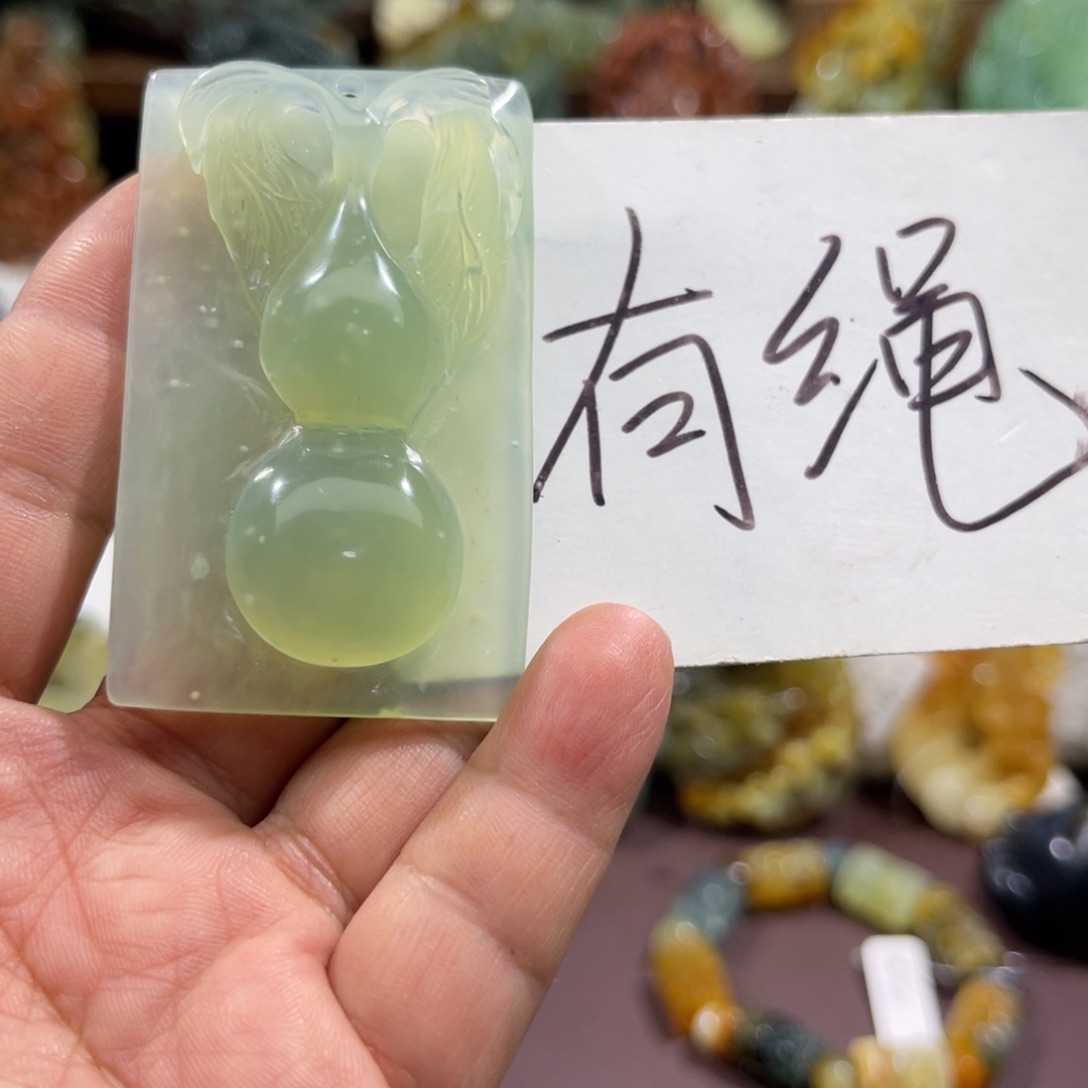 未镶嵌蛇纹石玉颈饰