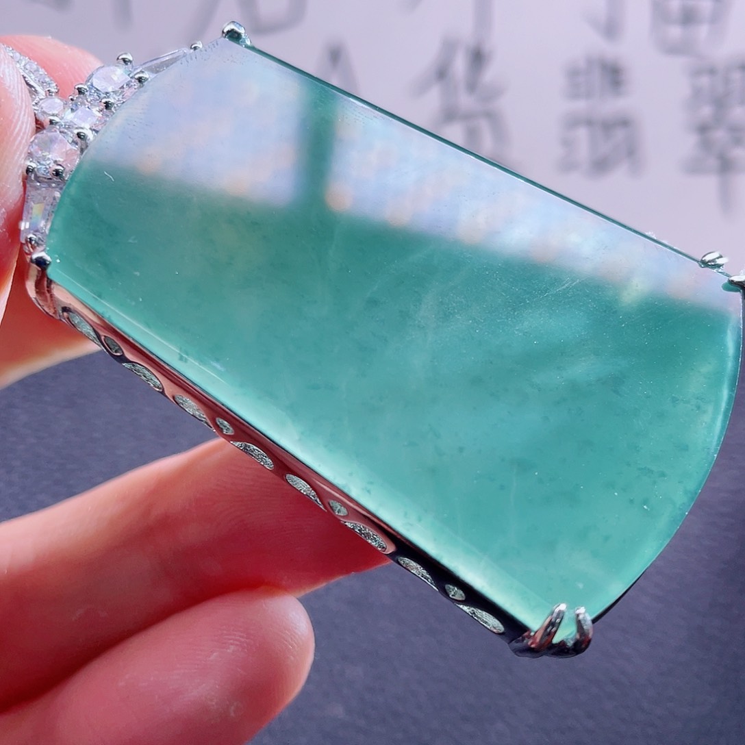 翡翠颈饰未镶嵌999999999