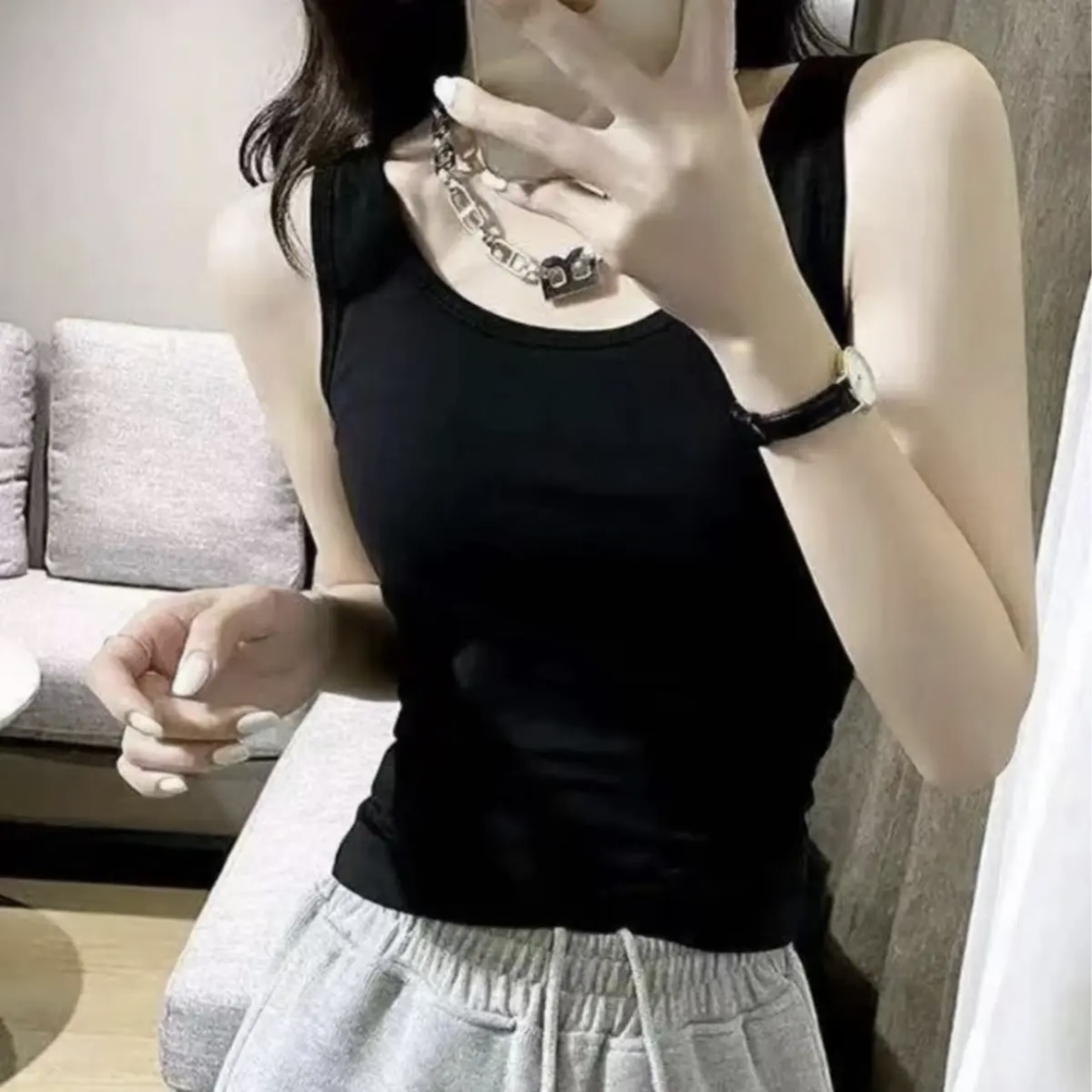 新款纯色背心显瘦