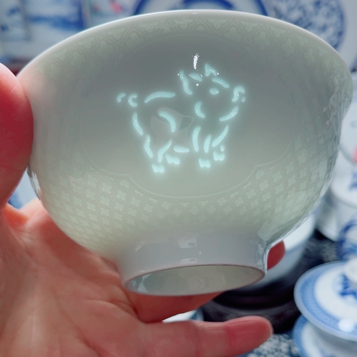 青花玲珑5寸饭碗生肖。猪
