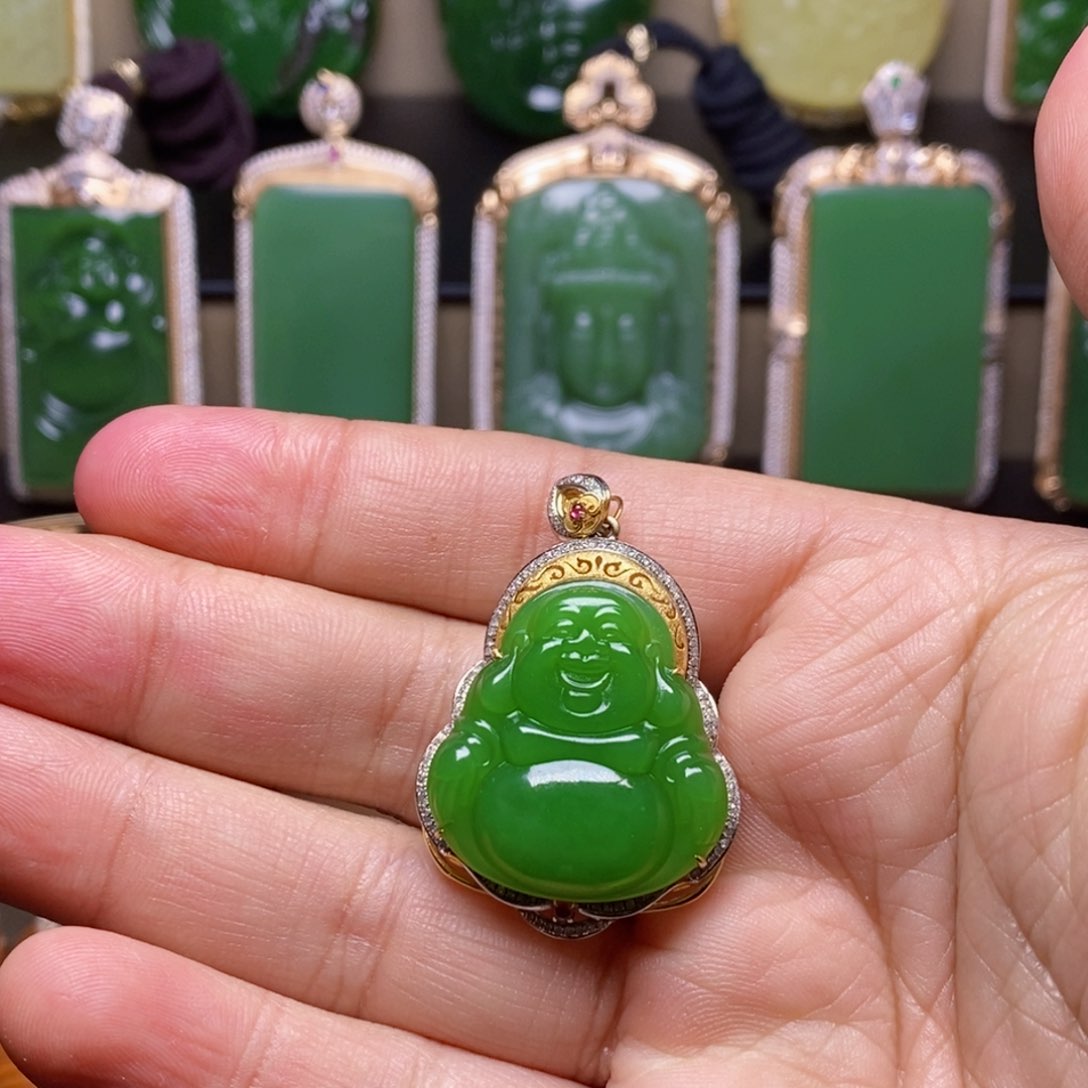 和田玉吊坠(不含链)18K金镶嵌