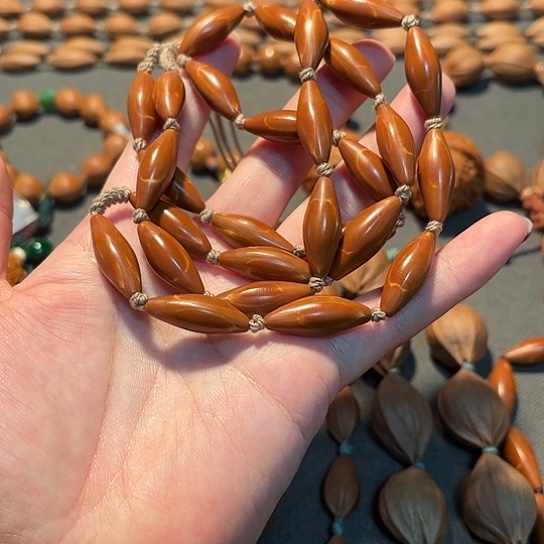 笑***春0.9小柳叶脖挂光板款