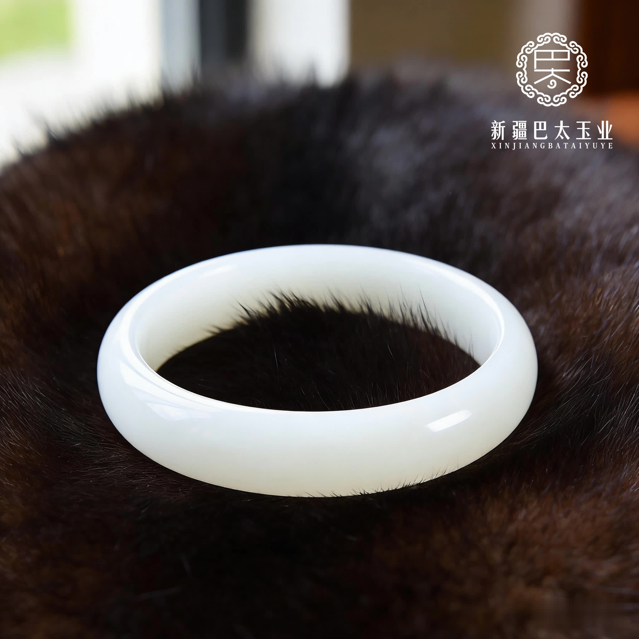 天然和田玉手镯 平安手镯 新疆老坑料羊脂白玉手镯