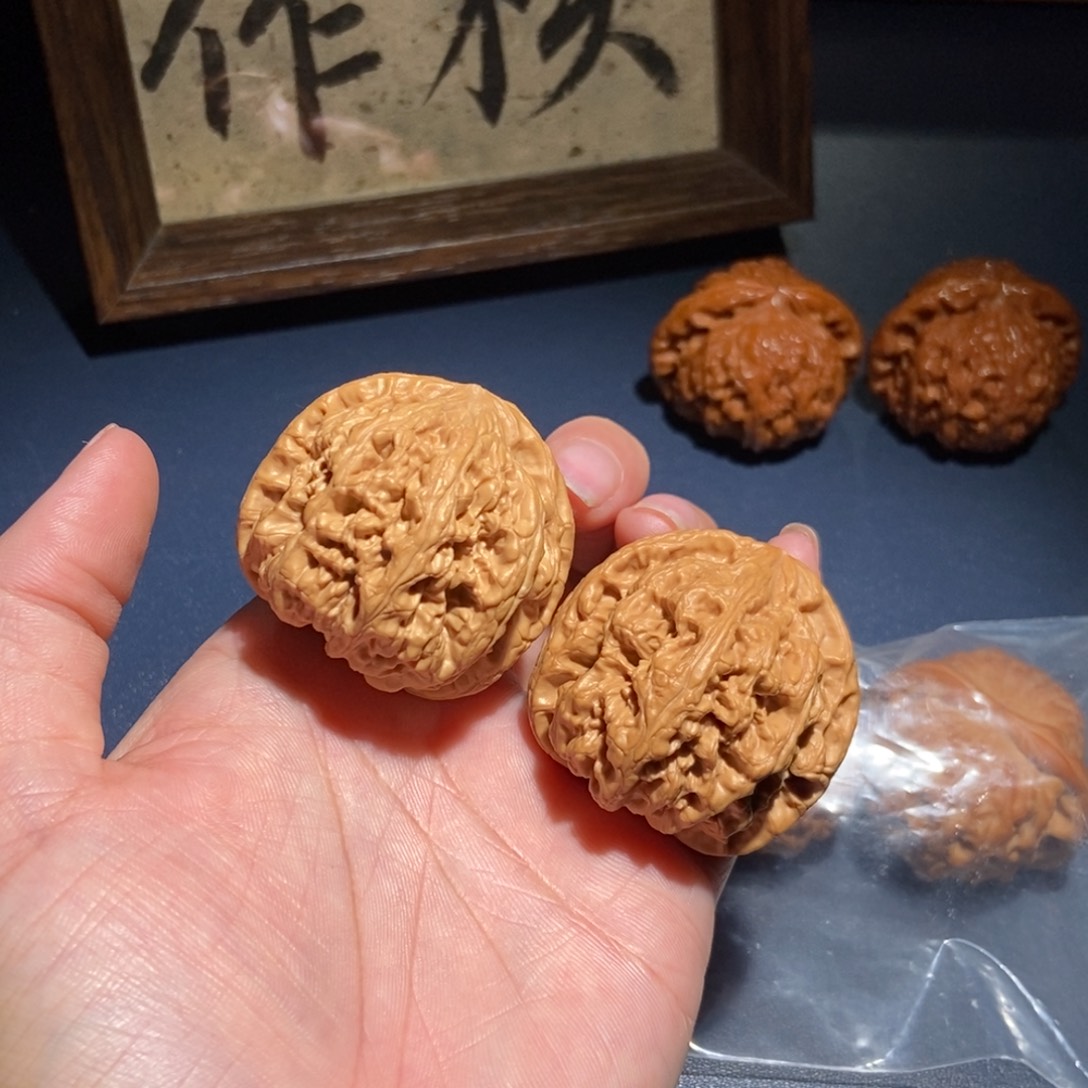 文玩核桃吊坠大粗筋2