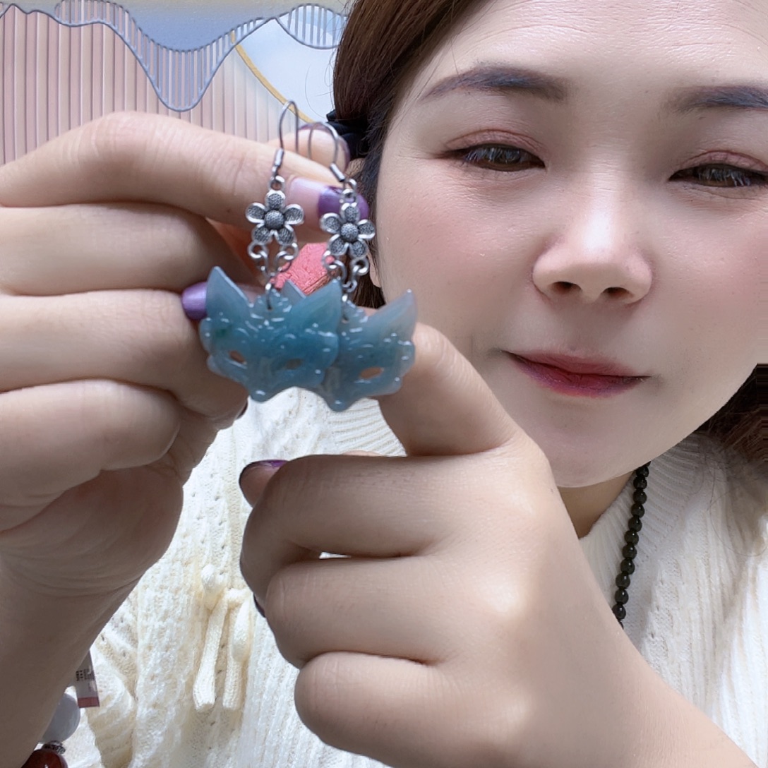 翡翠未镶嵌颈饰耳环