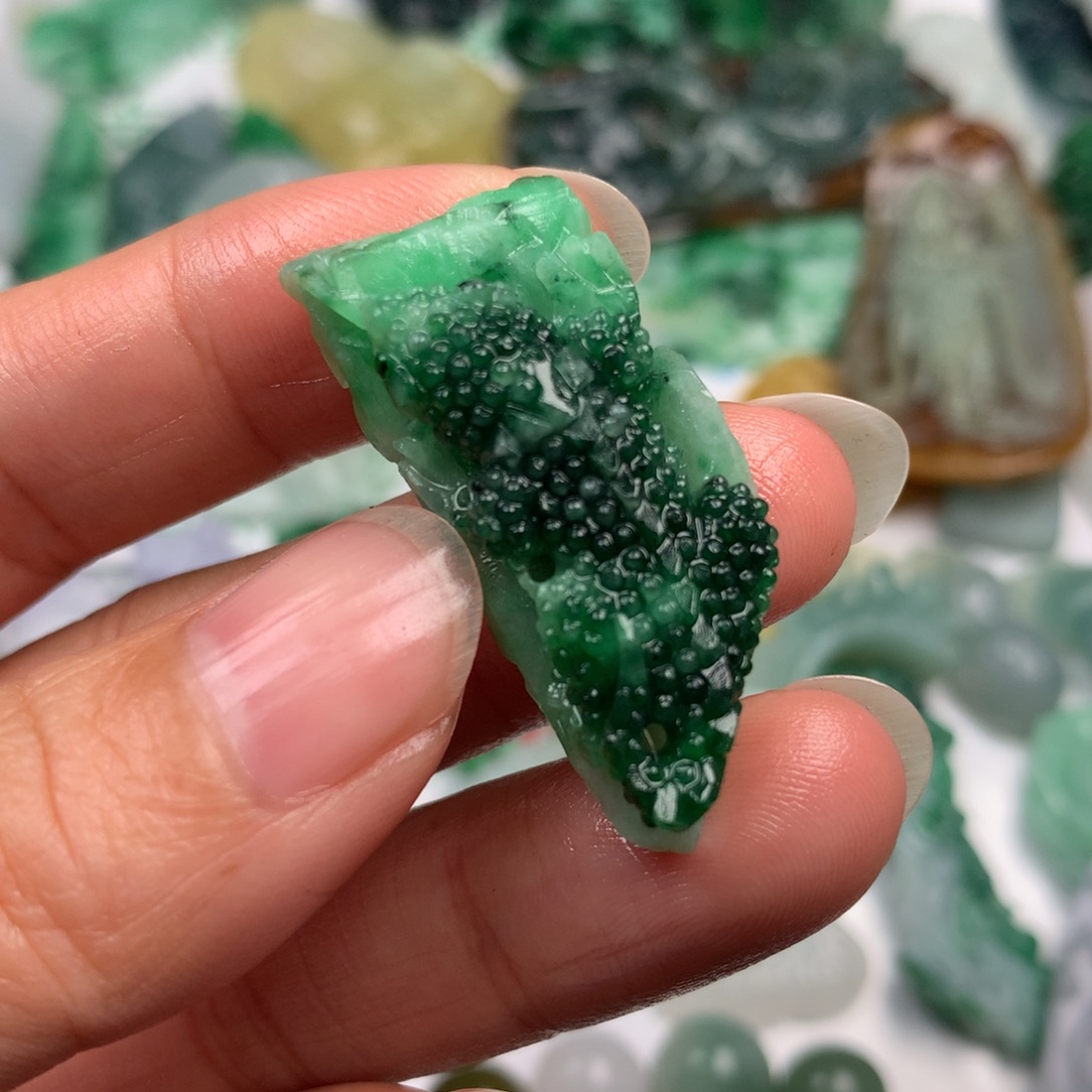定制翡翠未镶嵌翡翠