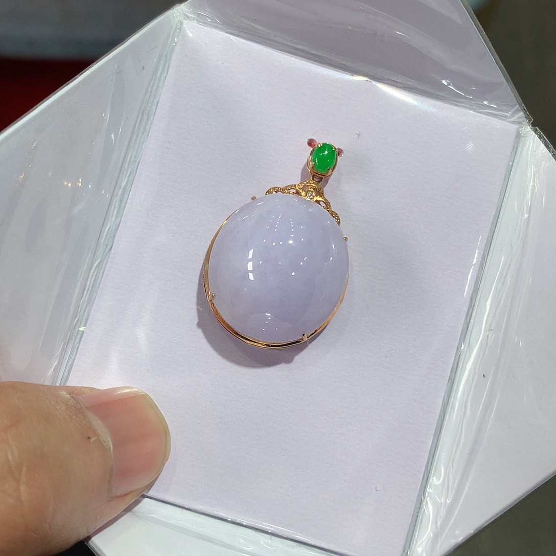 翡翠吊坠(赠链)18K金镶嵌