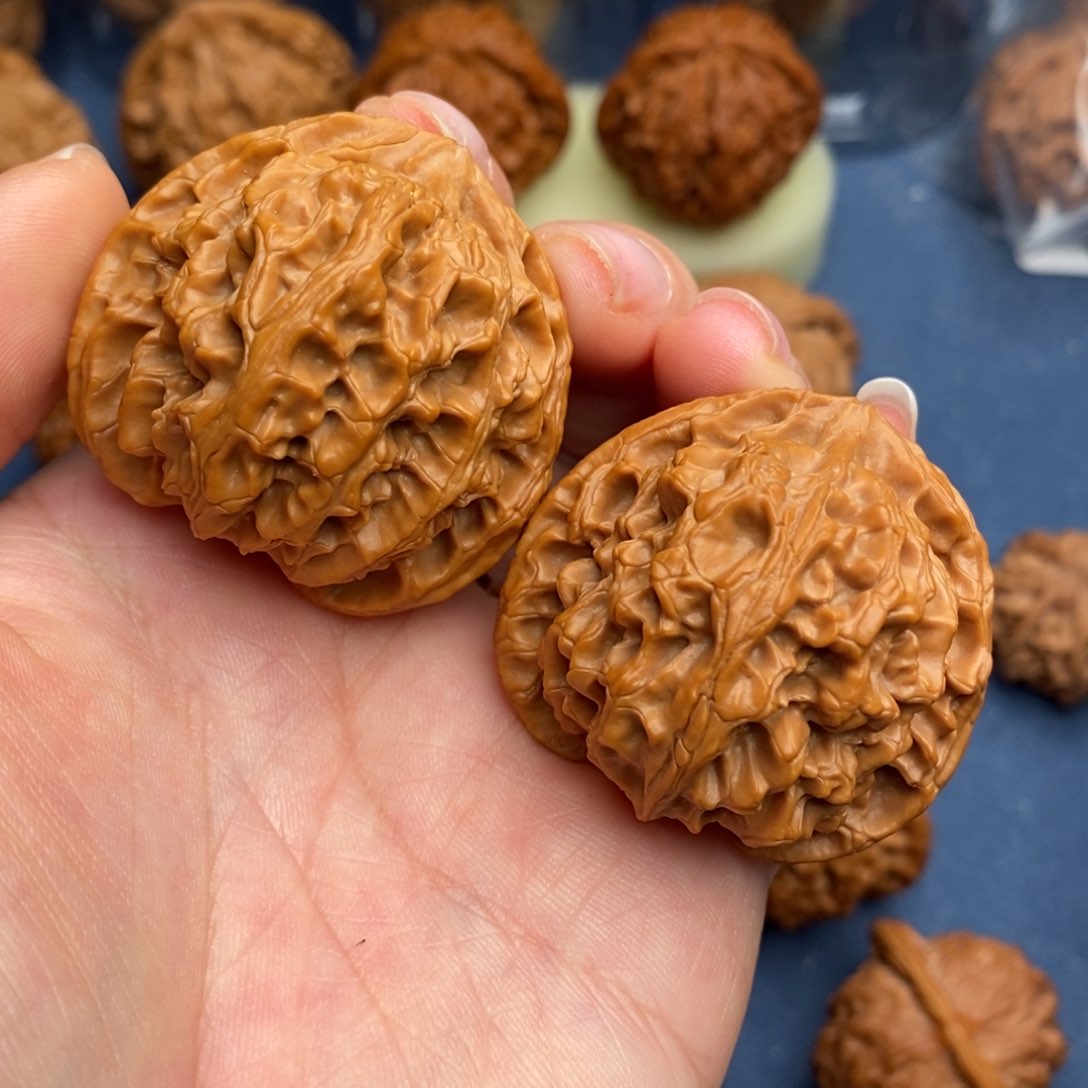 文玩核桃把件山地全品苹果园