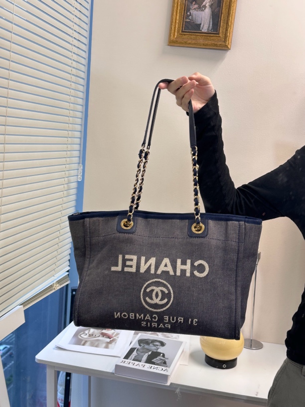 95新 Chanel/香奈儿 牛仔蓝中号沙滩单肩包