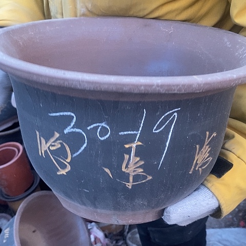 紫砂中国宜兴紫砂花盆，