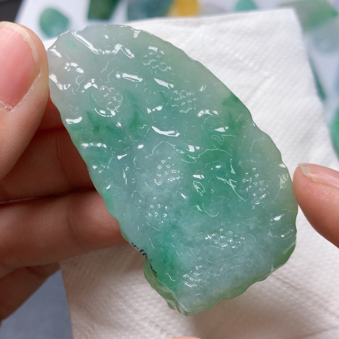 【闪购商品】翡翠吊坠(不含链)未镶嵌