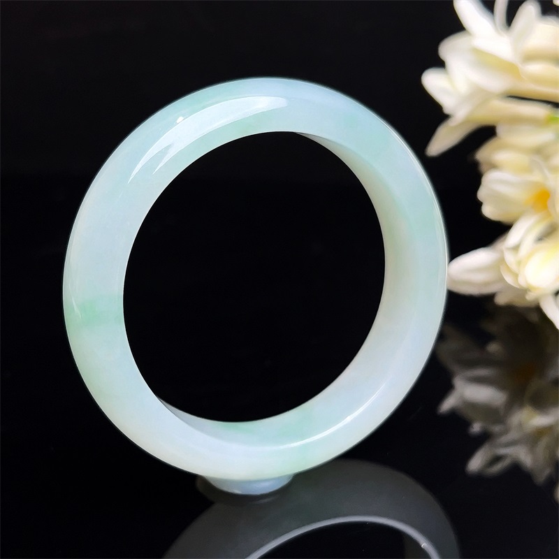 Colourful Yunnan/七彩云南天然翡翠冰种湖水绿飘花翡翠手镯