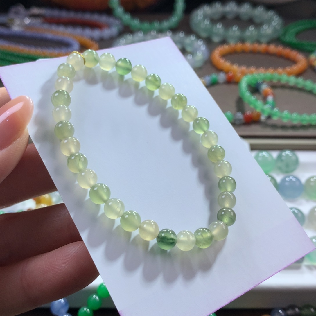 翡翠未镶嵌手链纯净胶润跳色橄榄绿卡5.8
