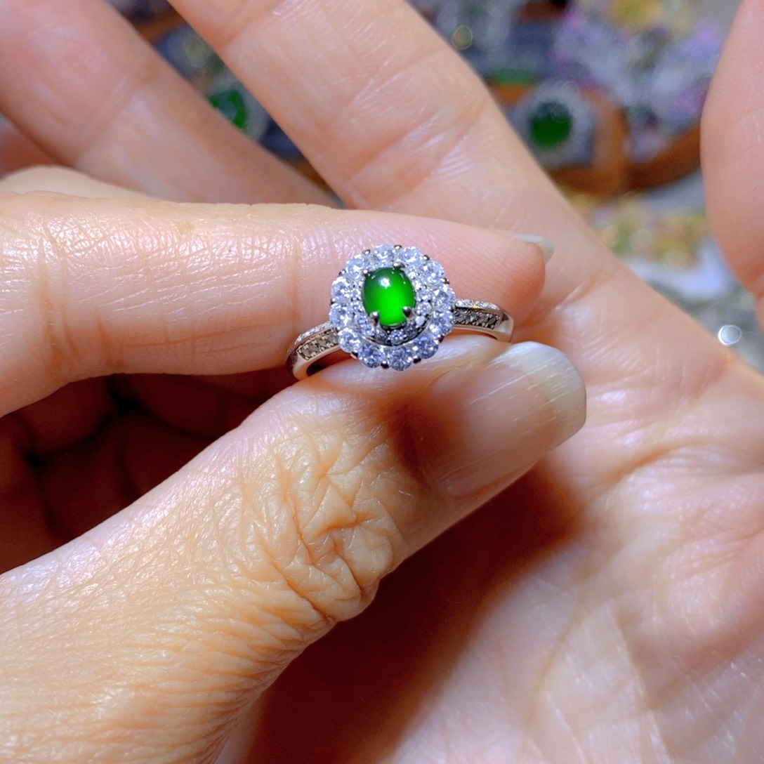 翡翠颈饰银S925镶嵌天然翡翠