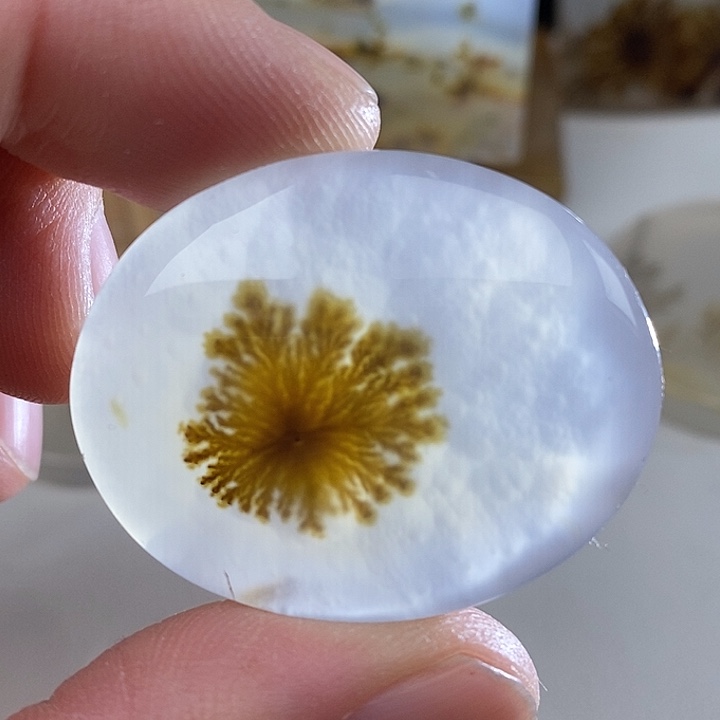 玛瑙/玉髓未镶嵌珠宝奇石