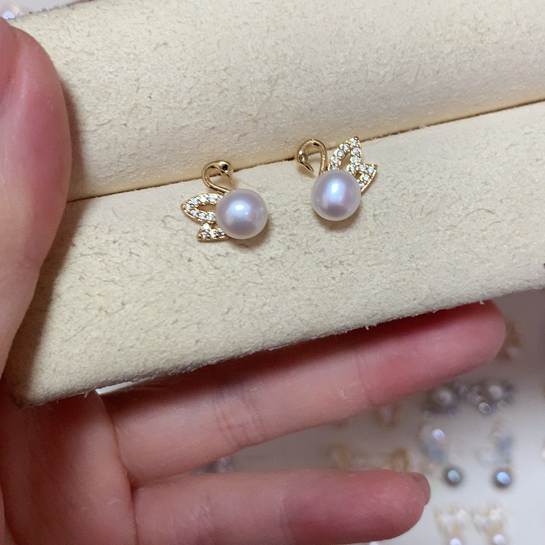 淡水珍珠耳饰合金