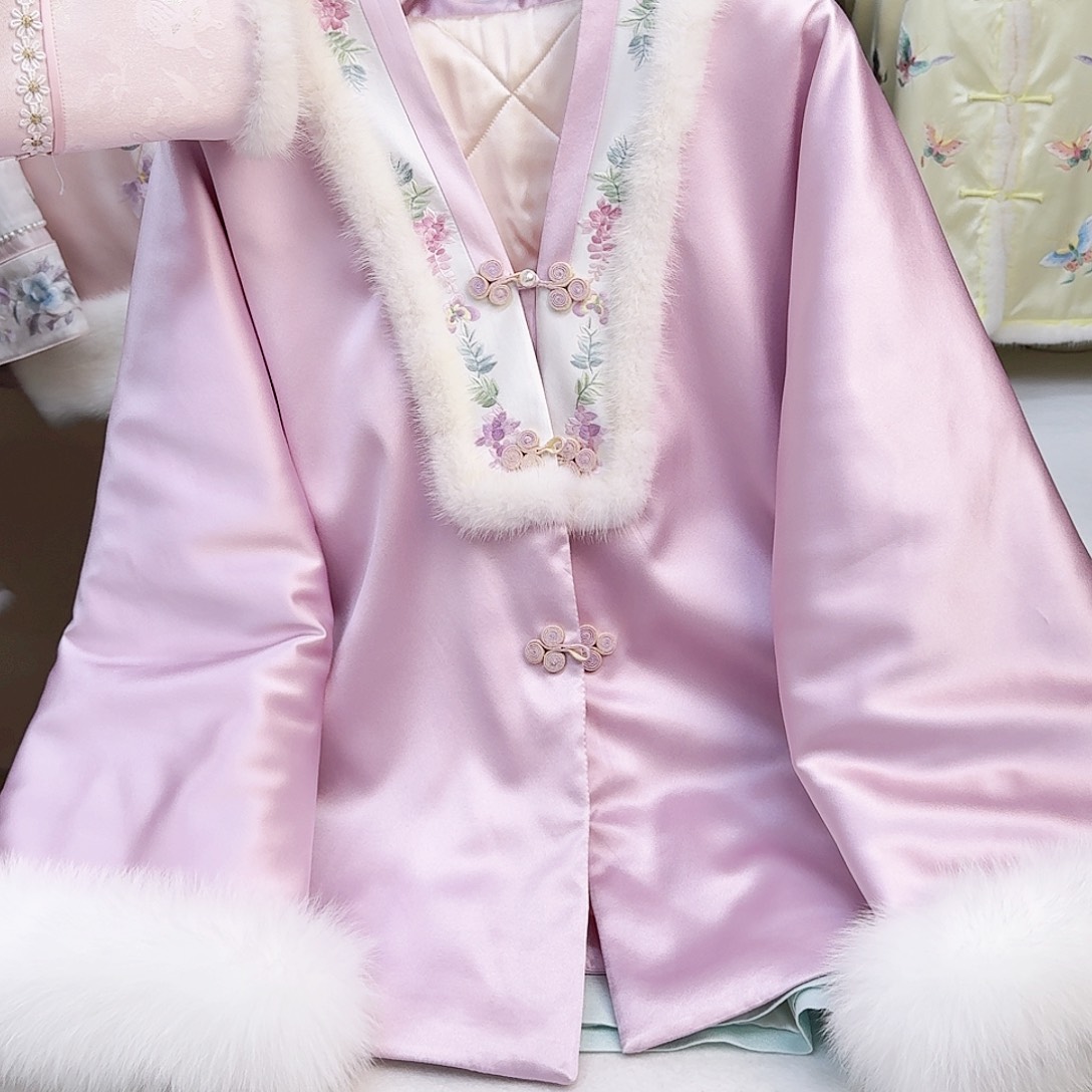 织绣真丝紫色紫藤花棉服