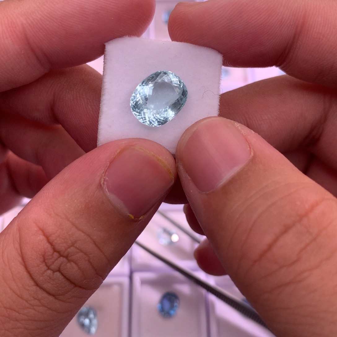 海蓝宝石裸石未镶嵌5.7