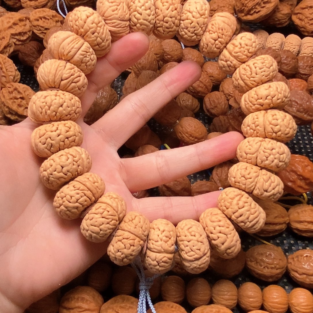 敬***型文玩核桃吊坠桃核