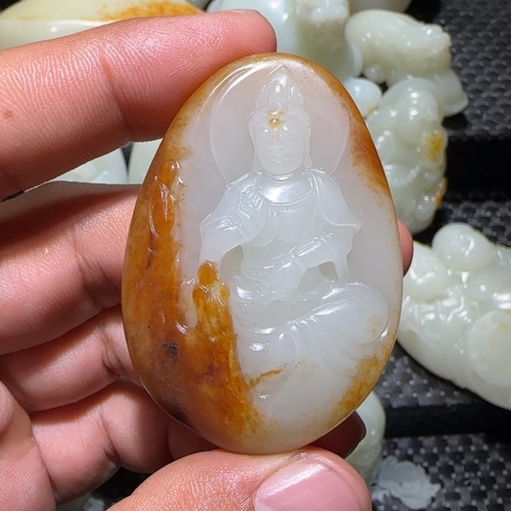 洛***阳和田玉未镶嵌颈饰