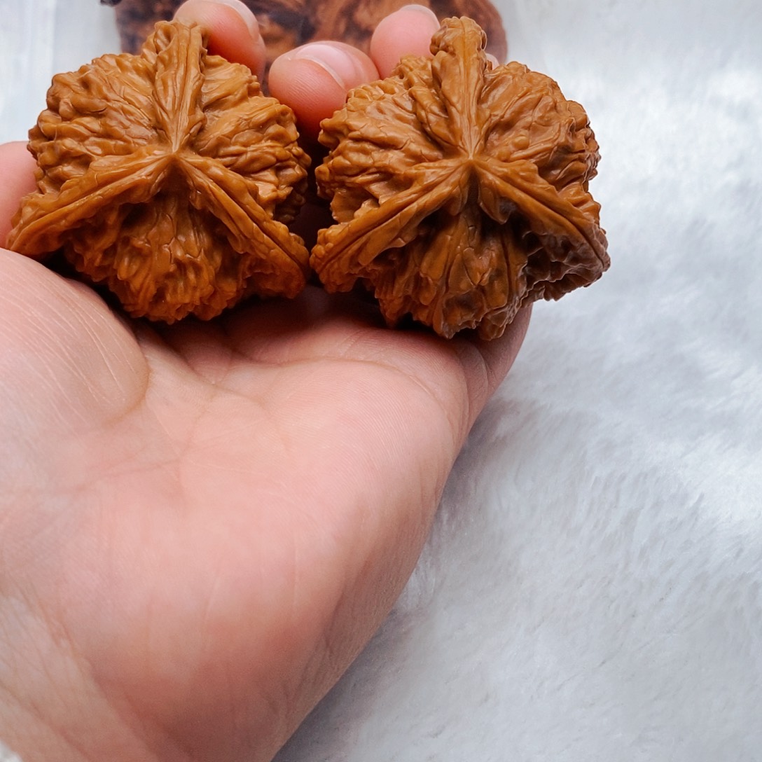 争***布吊坠文玩核桃三棱