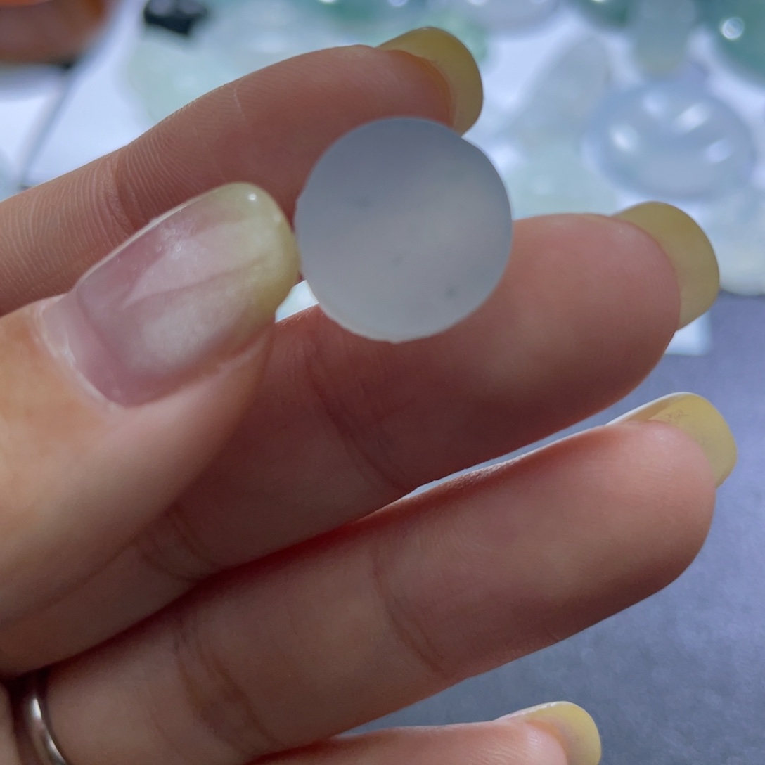 J***n定制翡翠未镶嵌圆牌